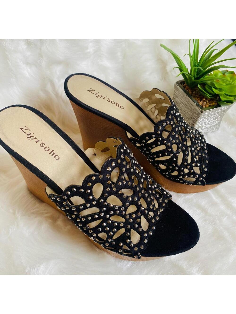 Zigi Soho Black Studded Wedge Sandals Size 7.5